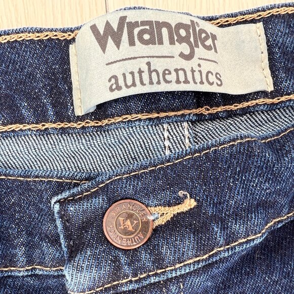 Wrangler Authentics Men's Classic 5-Pocket Regular Fit Dark Wash Jeans 36x29 - Picture 6 of 14